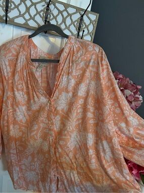 St John’s Bay Women’s  Peach Floral Button-Front Blouse
